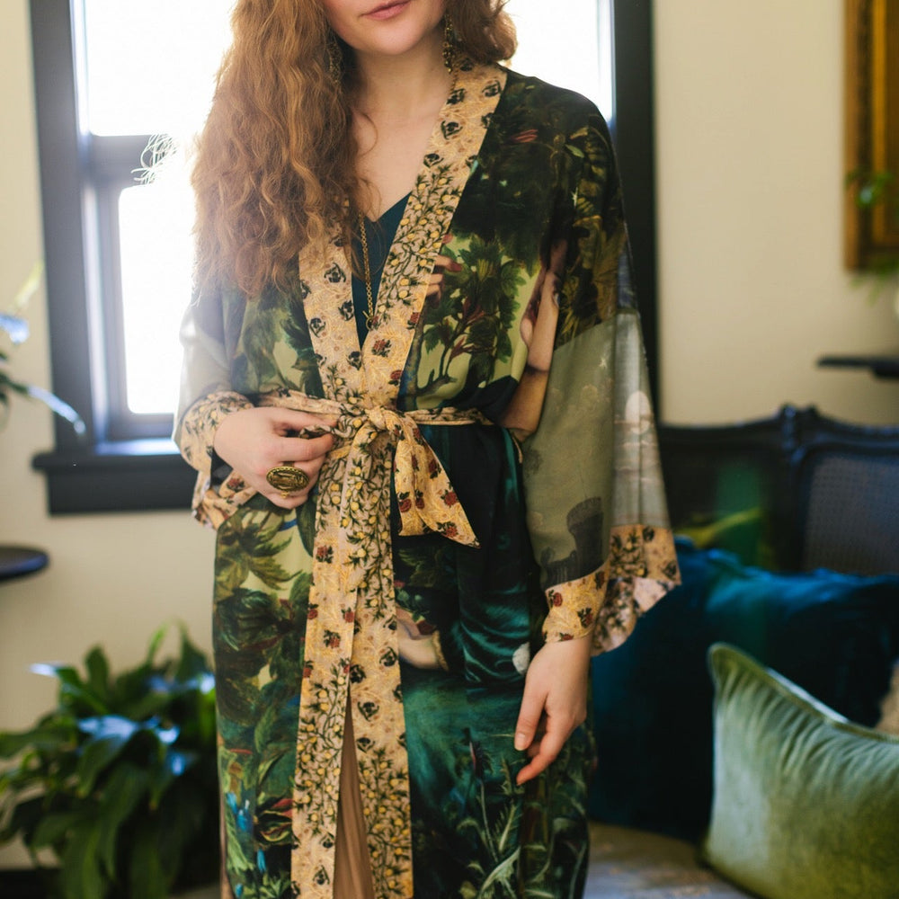 
                  
                    Romantic Bella Notte opera duster featuring Rossetti’s muse, a 16th-century rabbit, moonlit landscapes, and floral trim by William Morris – Market of Stars.
                  
                