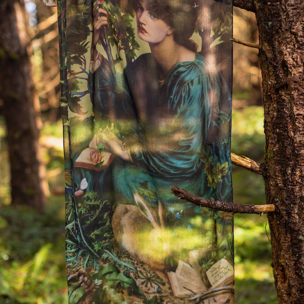 Vintage-inspired Bella Notte scarf featuring romantic artwork by Rossetti and Hoffman, trimmed with floral details by William Morris – Market of Stars.