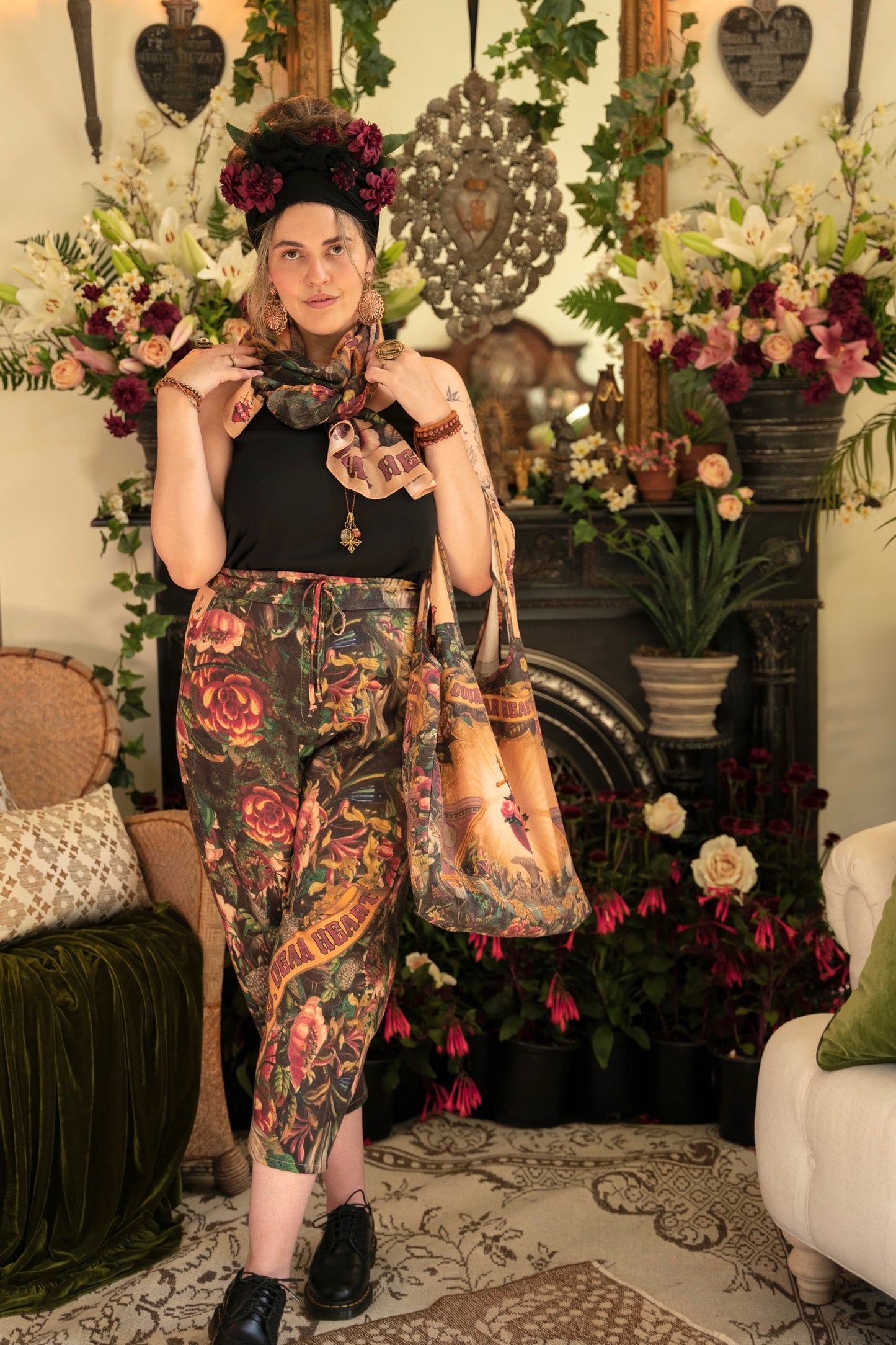 Artfully printed Courage Dear Heart Artist Pants with floral lithographs and hidden messages of love, faith, and courage in a breathable linen blend – Market of Stars.
