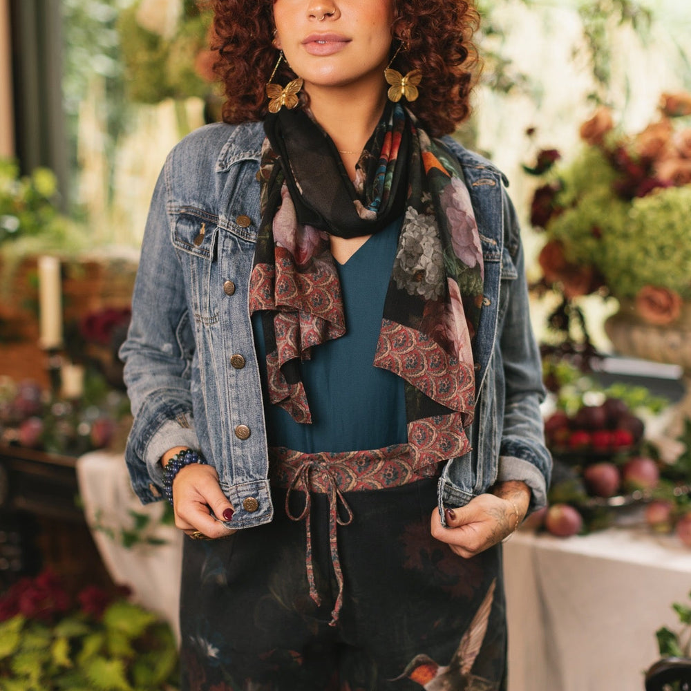 
                  
                    Hummingbirds and vintage floral artwork come to life on the Flight of Fancy Scarf – a lightweight, everyday scarf inspired by the paintings of Rachel Ruysch – Market of Stars.
                  
                