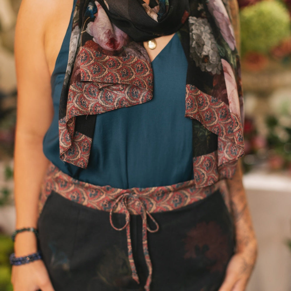 
                  
                    Hummingbirds and vintage floral artwork come to life on the Flight of Fancy Scarf – a lightweight, everyday scarf inspired by the paintings of Rachel Ruysch – Market of Stars.
                  
                