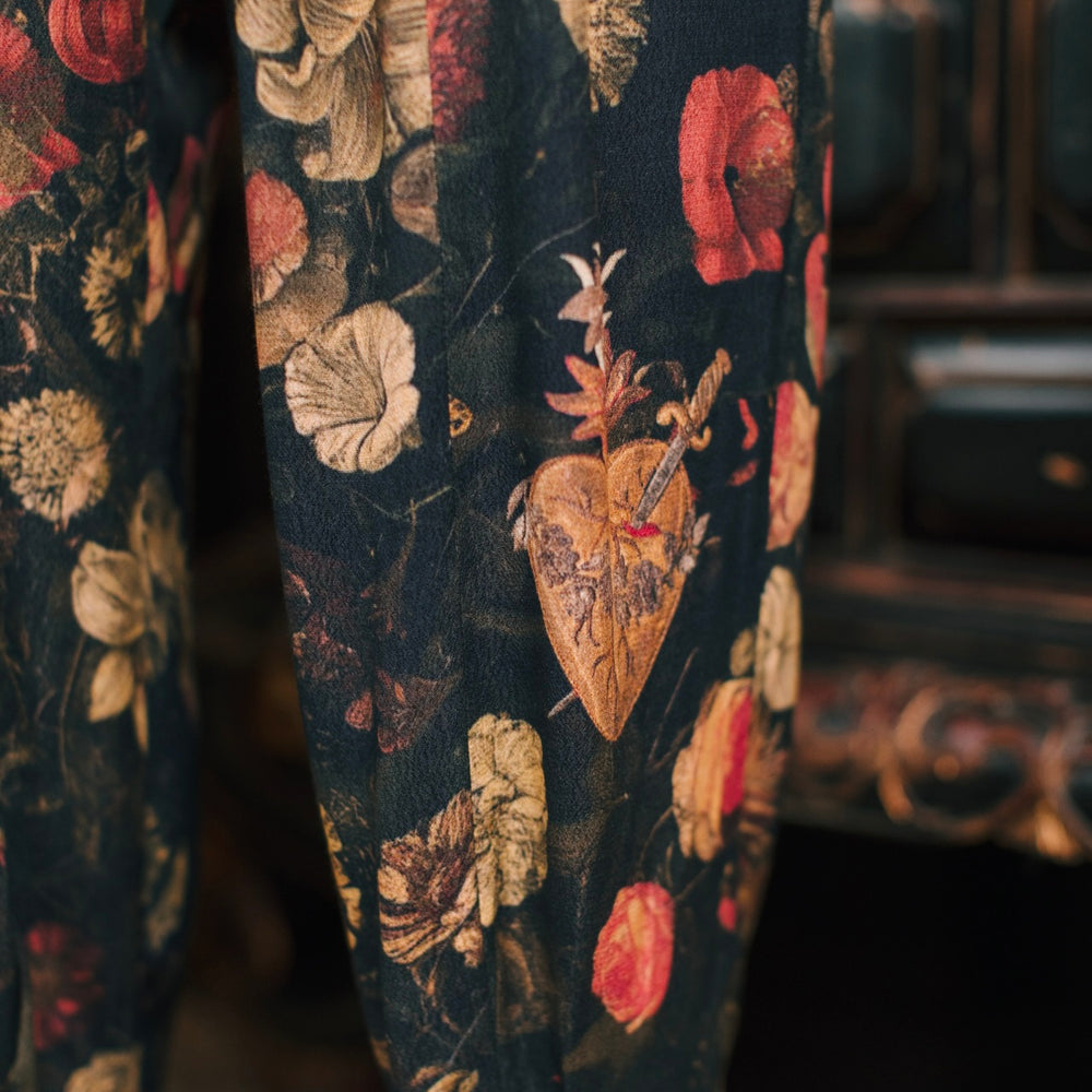 
                  
                    Model wearing a lightweight drapey viscose crepe pant that moves like poetry in motion. Relaxed, romantic and ready for adventure - Market of Stars
                  
                