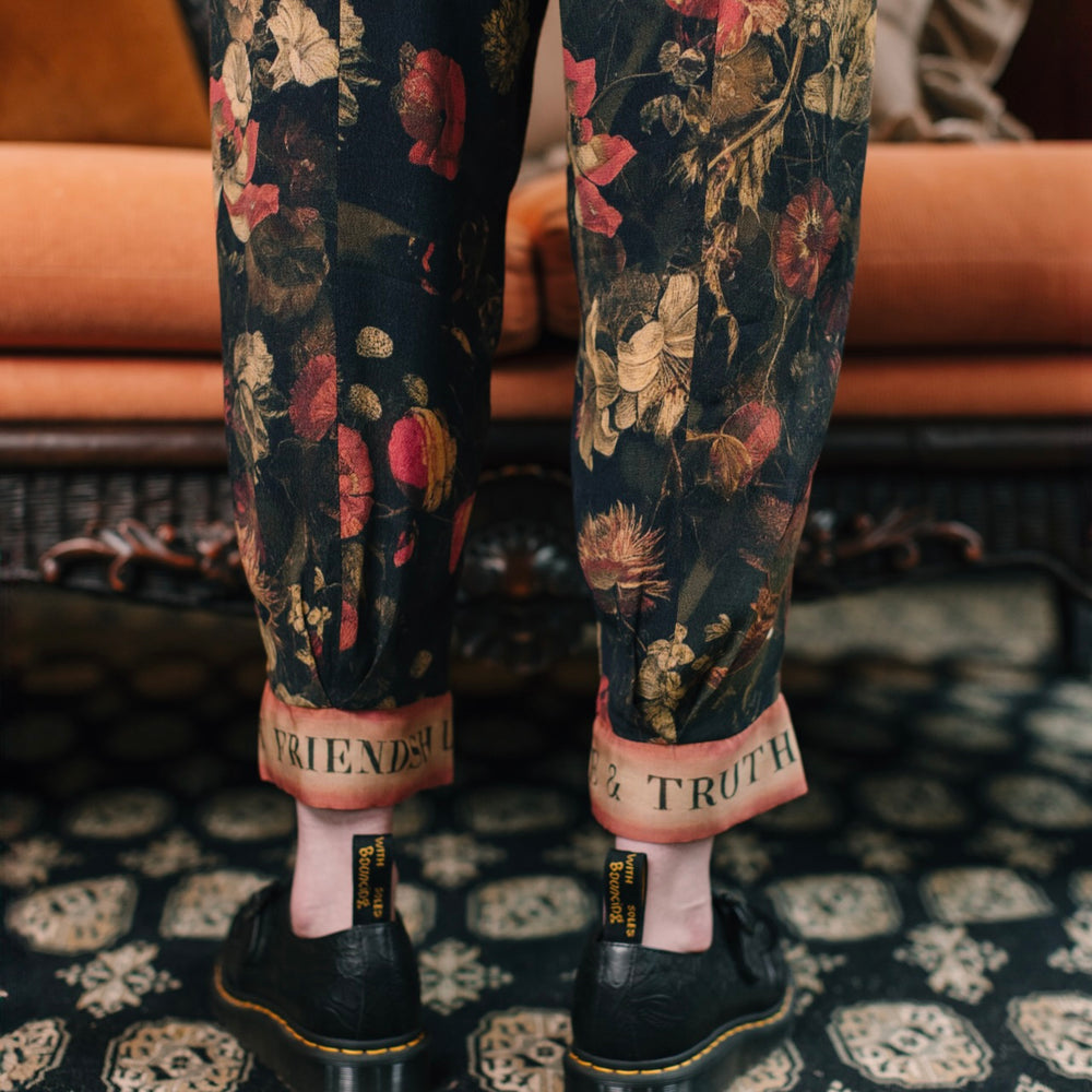 
                  
                    Model wearing a lightweight drapey viscose crepe pant that moves like poetry in motion. Relaxed, romantic and ready for adventure - Market of Stars
                  
                