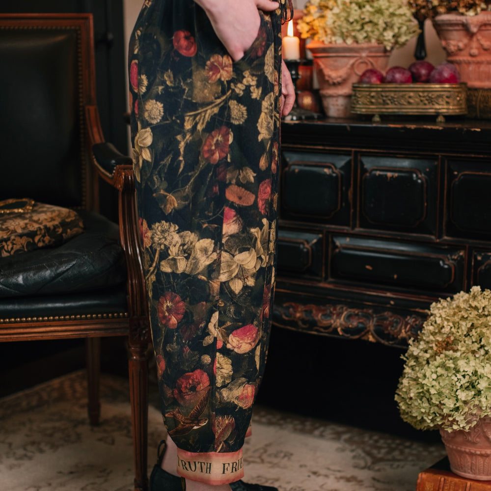 
                  
                    Model wearing a lightweight drapey viscose crepe pant that moves like poetry in motion. Relaxed, romantic and ready for adventure - Market of Stars
                  
                